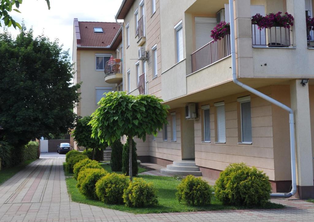 Major Studio Hajdúszoboszló Exterior foto